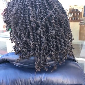 Meet your Posher, Latoya